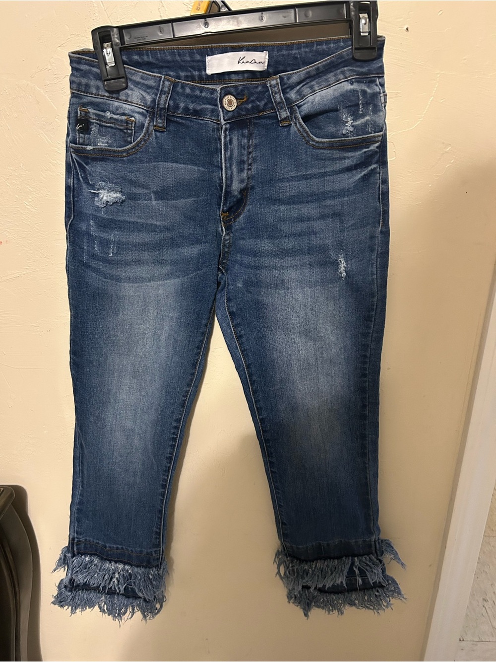 Kancan size 24 capris with ruffle bottoms